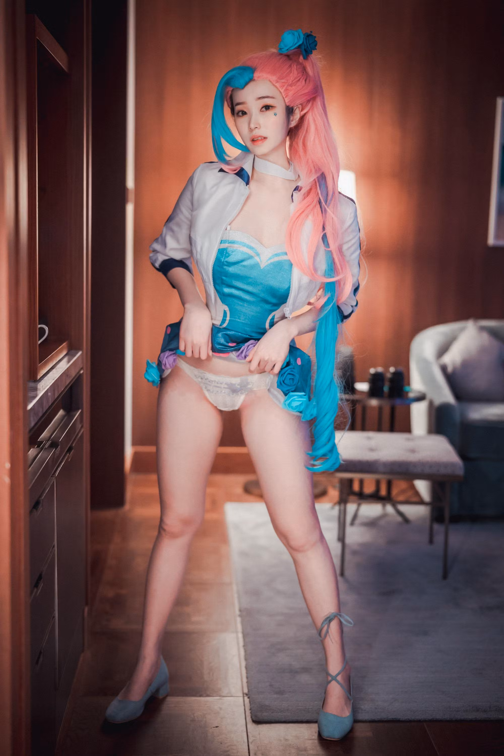 League of Legends female champion naughty cosplay